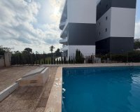 Herverkoop - Appartement -
Torrevieja - Punta Prima