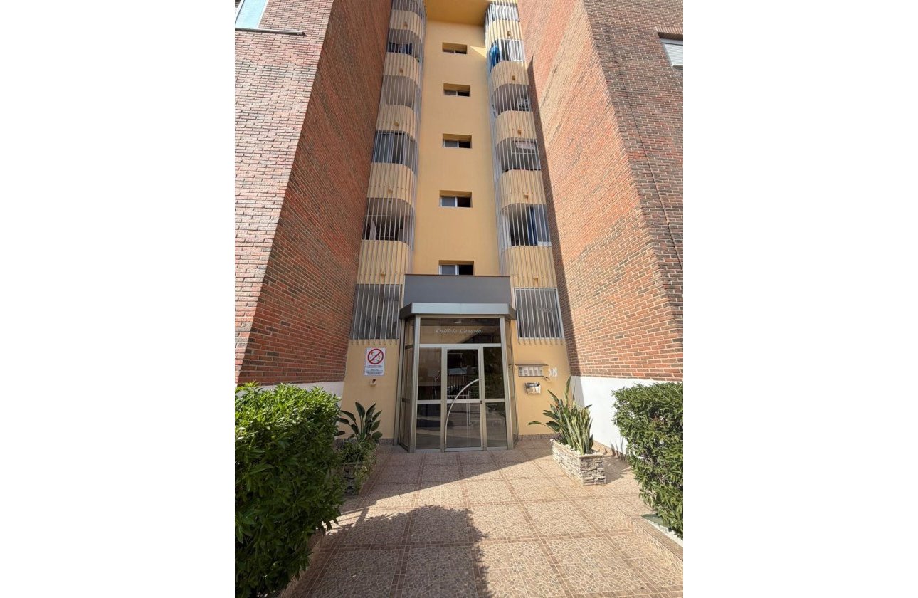 Herverkoop - Appartement -
Torrevieja - Punta Prima