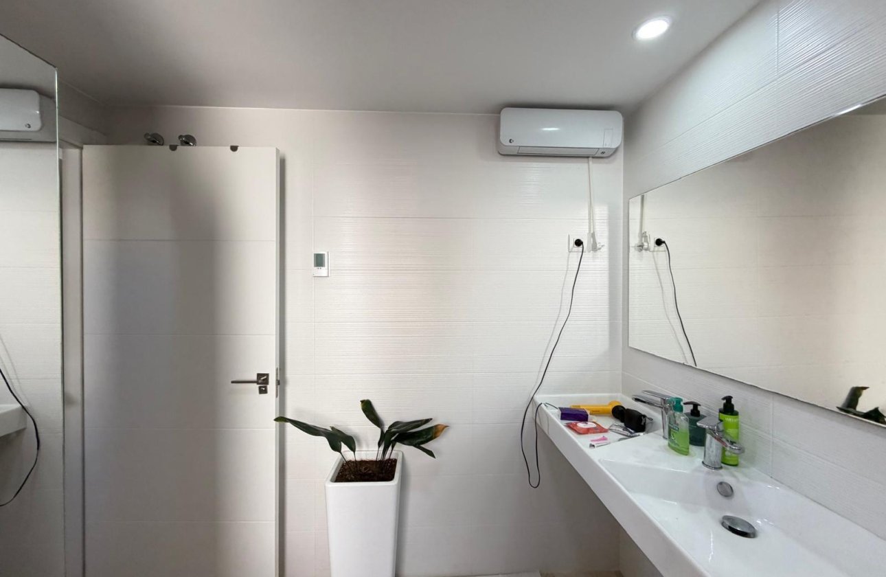 Herverkoop - Appartement -
Torrevieja - Punta Prima