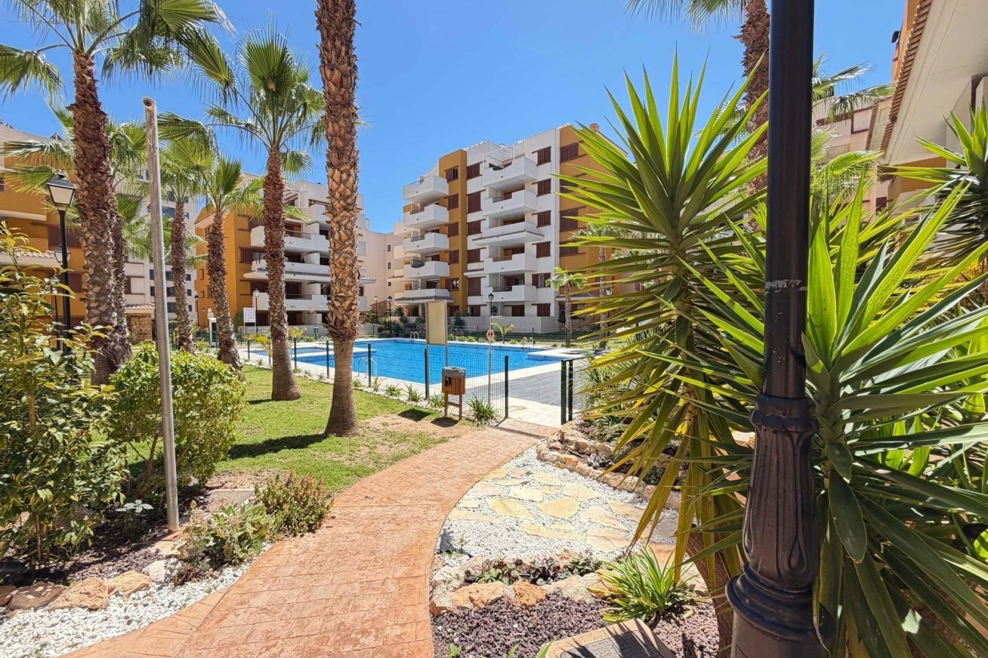 Herverkoop - Appartement -
Torrevieja - Punta Prima