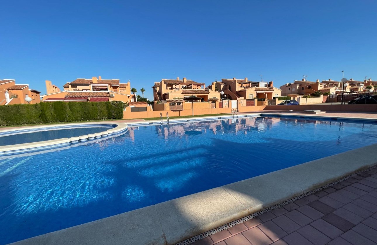 Herverkoop - Appartement -
Torrevieja - Rosaleda-los Frutales