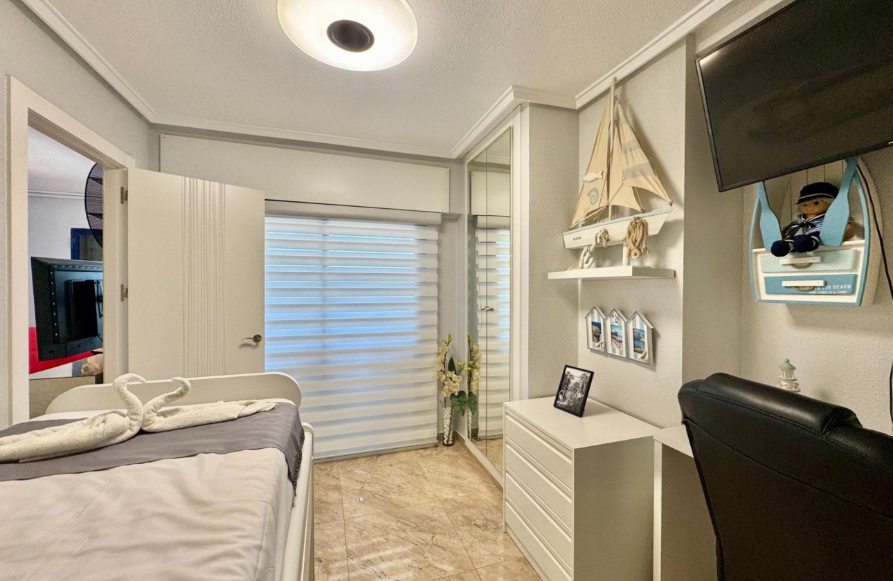 Herverkoop - Appartement -
Torrevieja - Torre La Mata
