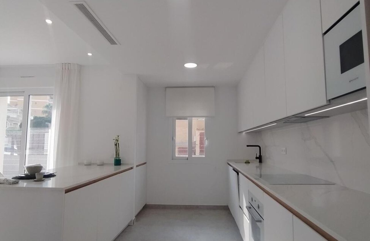 Herverkoop - Appartement -
Torrevieja - Torreblanca
