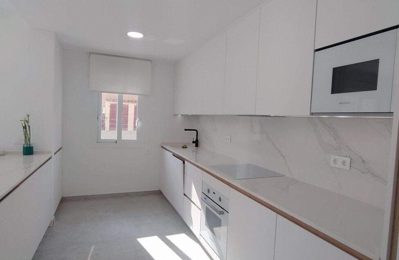 Herverkoop - Appartement -
Torrevieja - Torreblanca