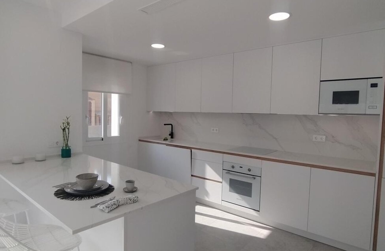 Herverkoop - Appartement -
Torrevieja - Torreblanca