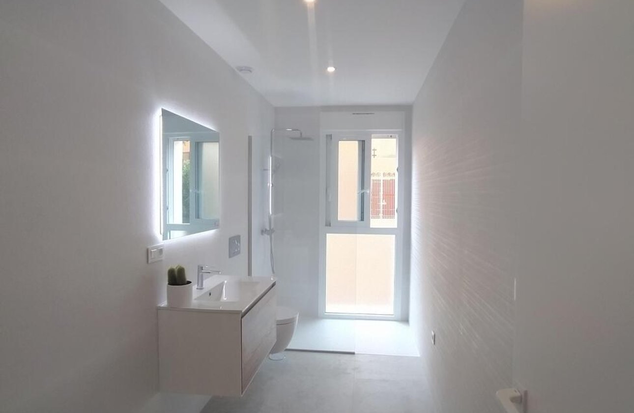 Herverkoop - Appartement -
Torrevieja - Torreblanca