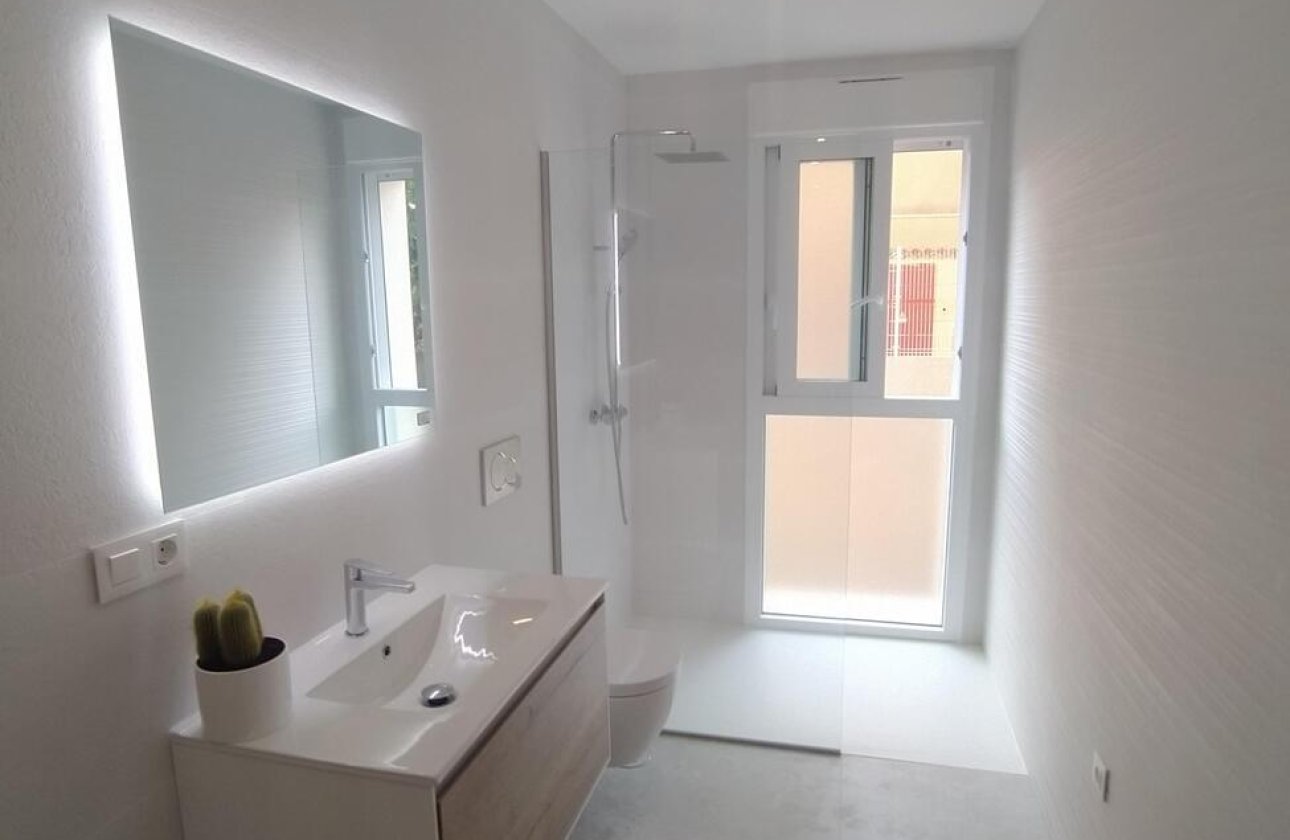 Herverkoop - Appartement -
Torrevieja - Torreblanca