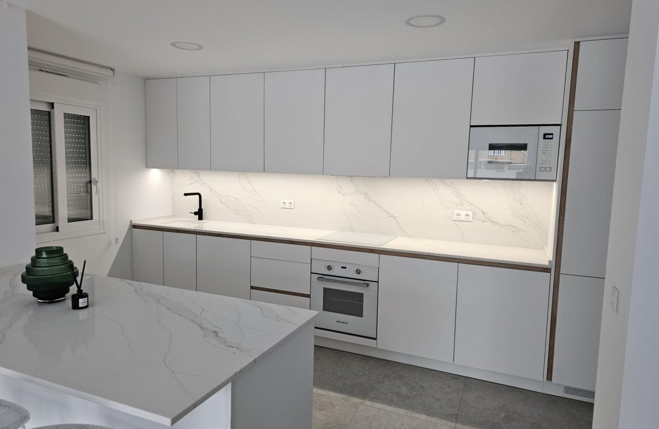 Herverkoop - Appartement -
Torrevieja - Torreblanca