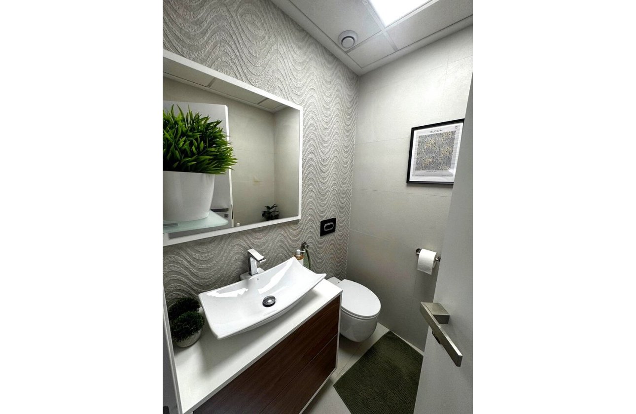 Herverkoop - Appartement -
Torrevieja - Torreta Florida