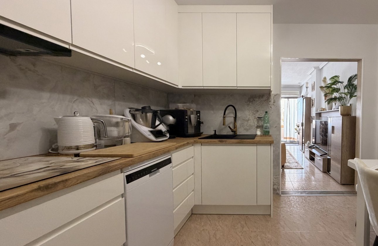 Herverkoop - Appartement -
Torrevieja - Urb. Calas Blancas III