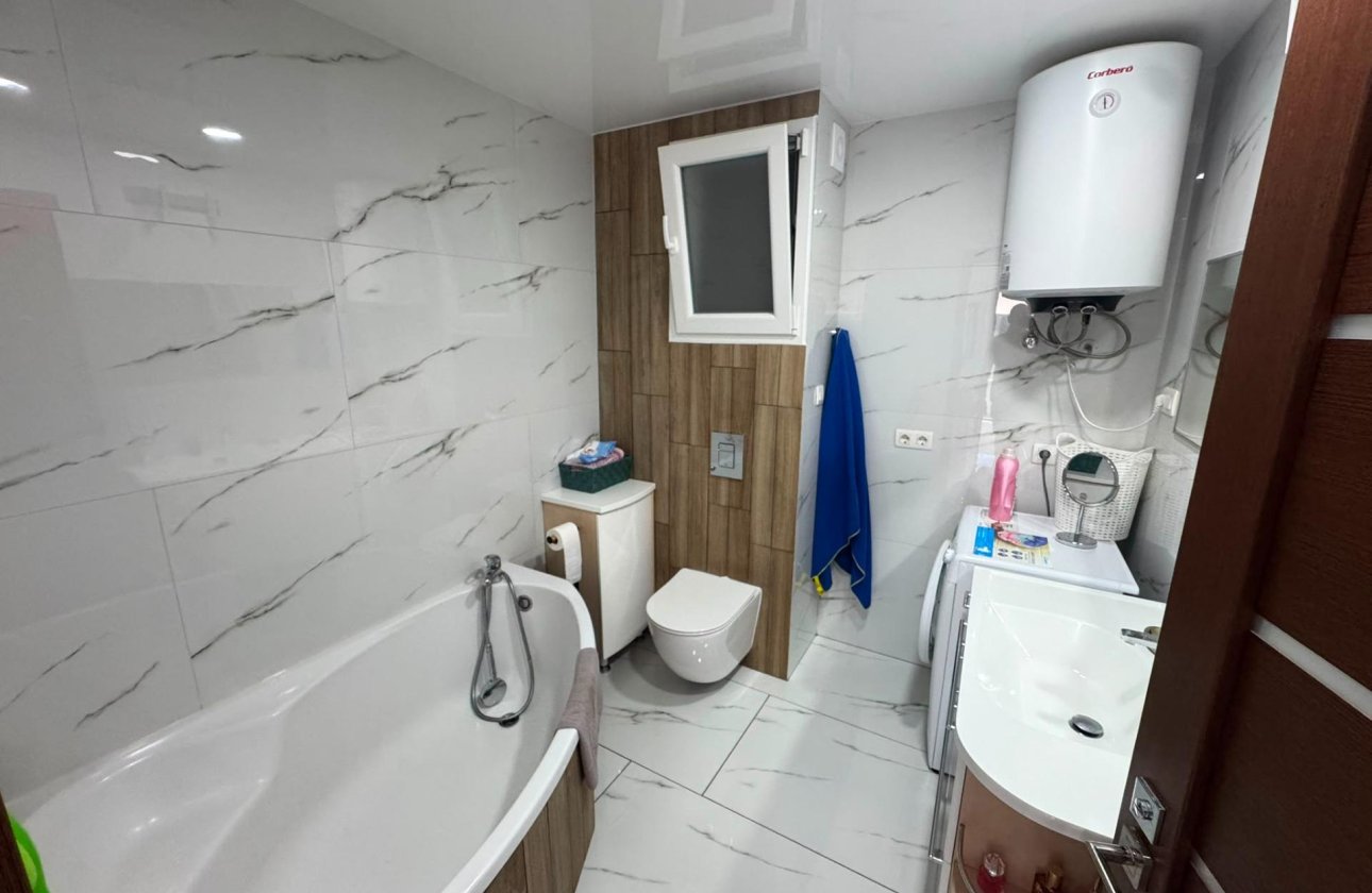 Herverkoop - Appartement -
Torrevieja - Zona Los Frutales