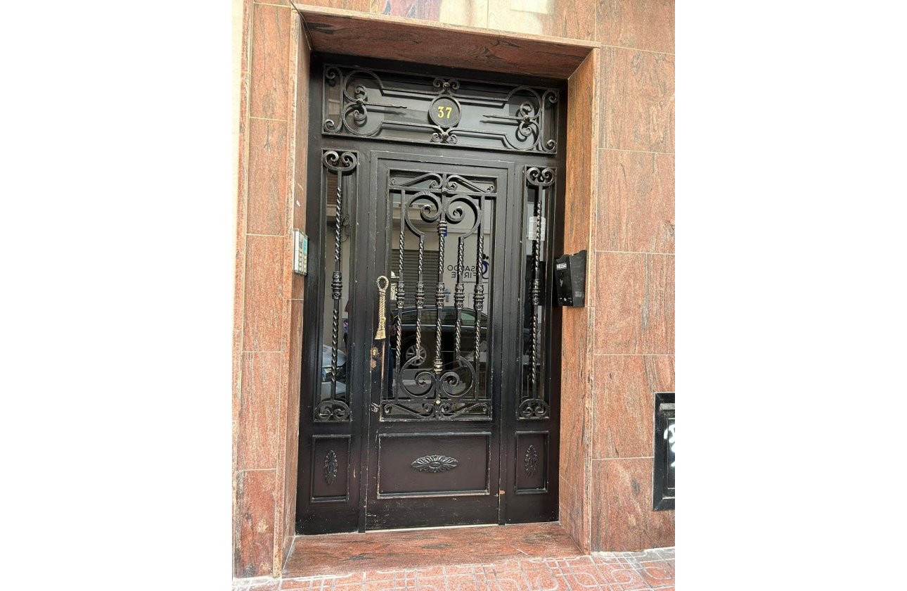 Herverkoop - Appartement -
Torrevieja