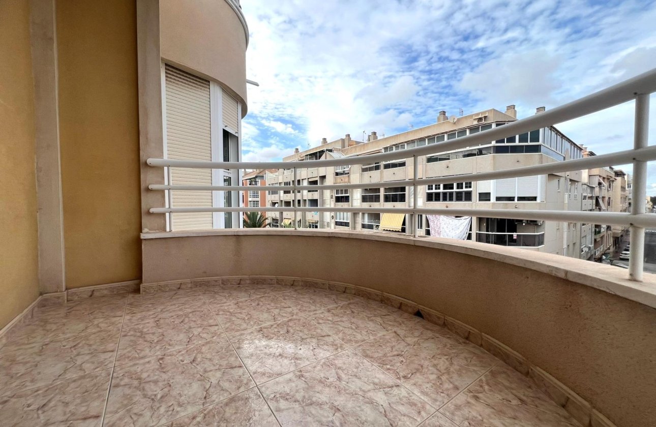Herverkoop - Appartement -
Torrevieja
