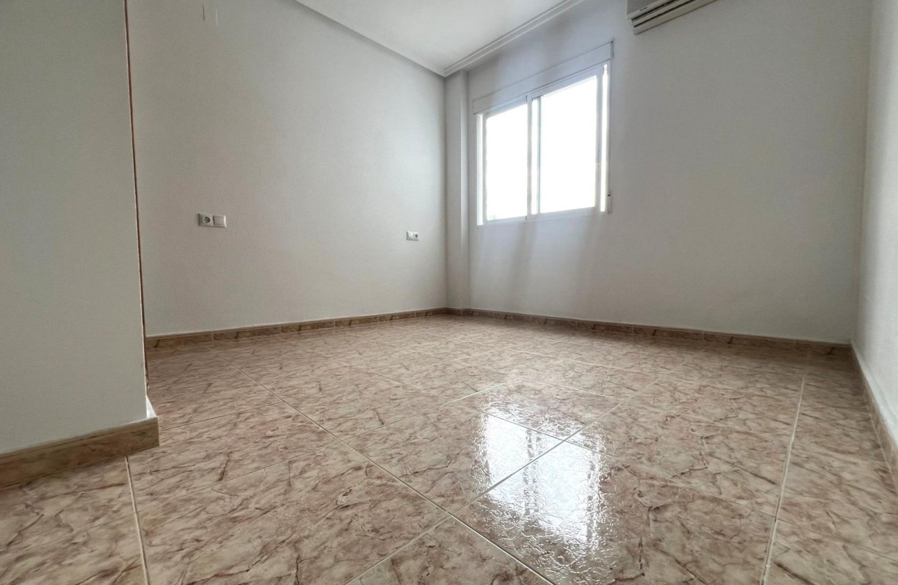 Herverkoop - Appartement -
Torrevieja