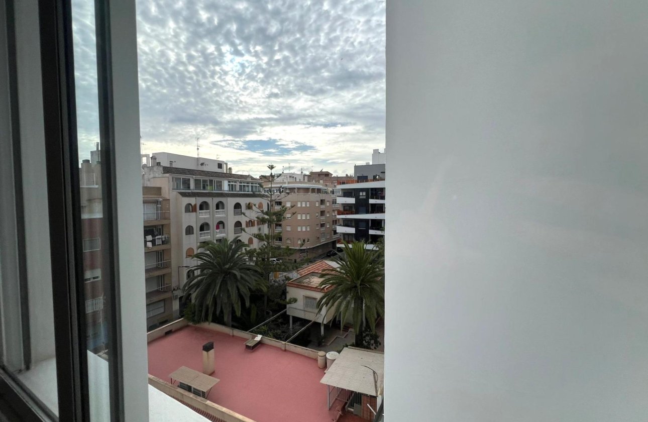 Herverkoop - Appartement -
Torrevieja