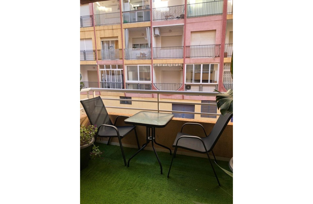 Herverkoop - Appartement -
Torrevieja