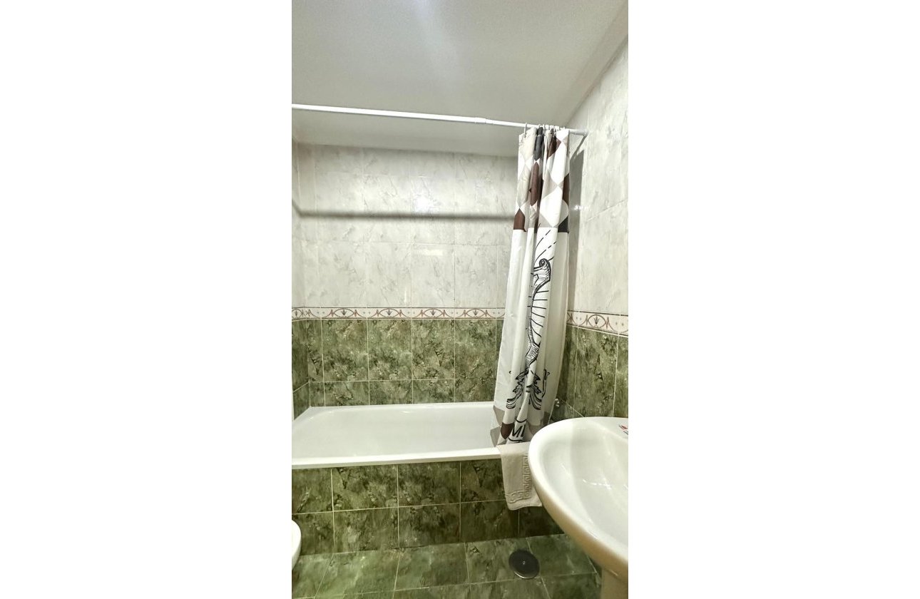 Herverkoop - Appartement -
Torrevieja