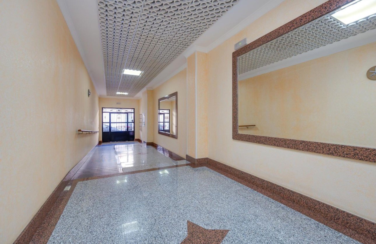 Herverkoop - Appartement -
Torrevieja