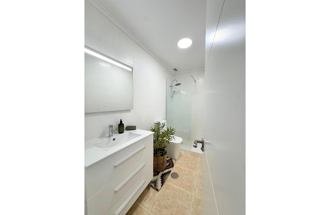 Herverkoop - Appartement -
Torrevieja