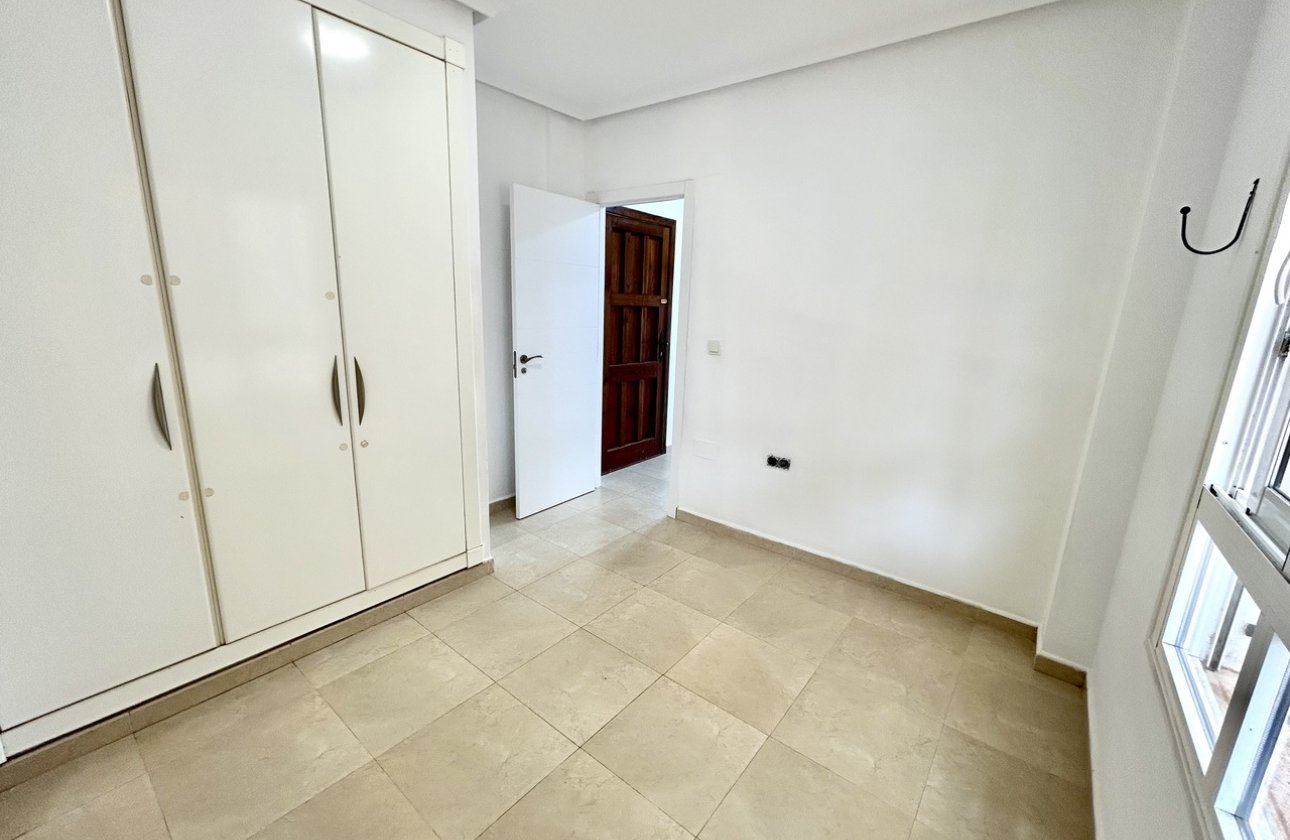 Herverkoop - Appartement -
Villamartin - Costa Blanca
