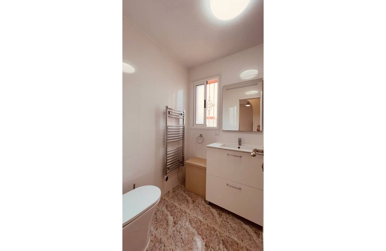 Herverkoop - Appartement -
Villamartin - Costa Blanca