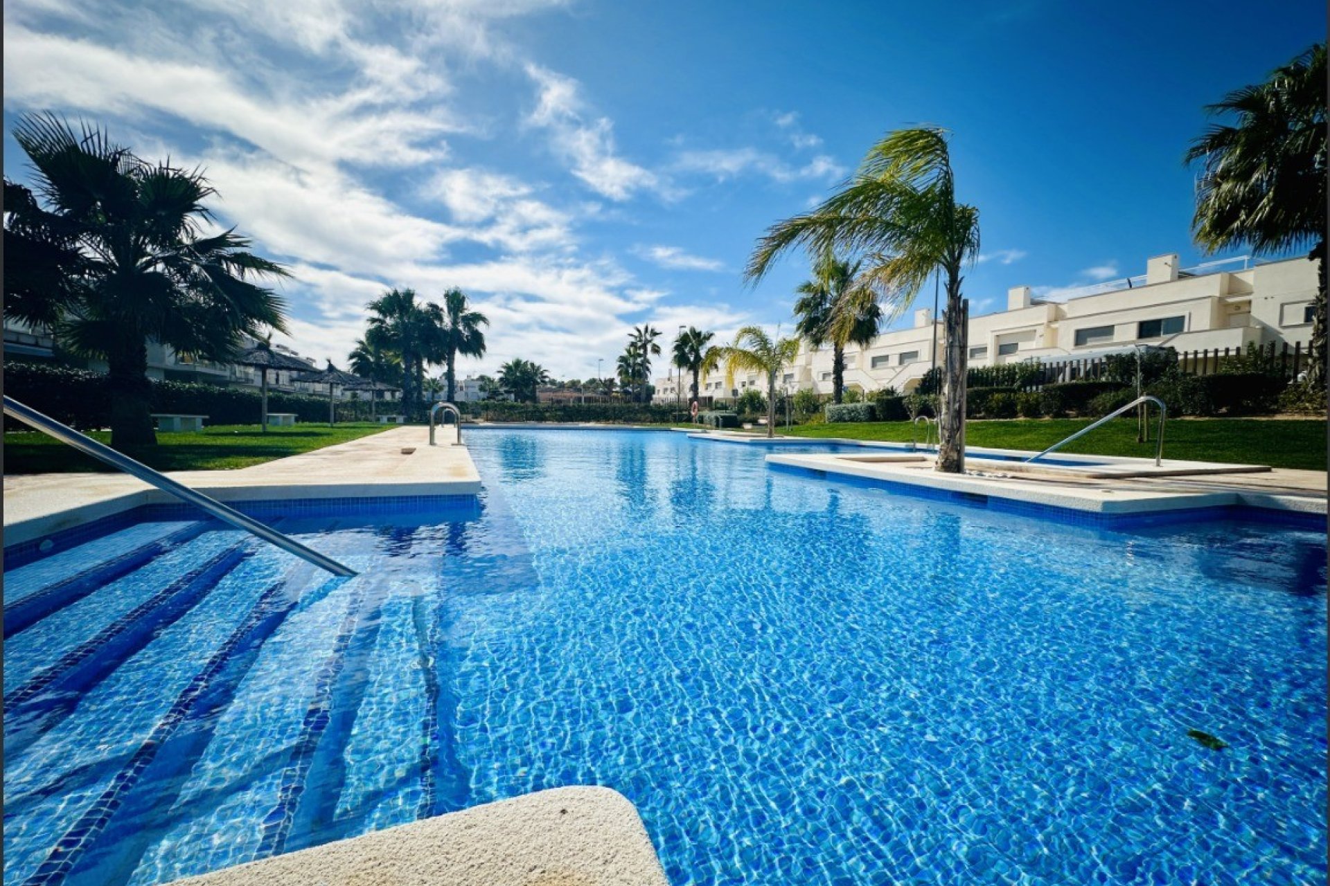 Herverkoop - Appartement -
Vistabella Golf Entre Naranjos - Inland