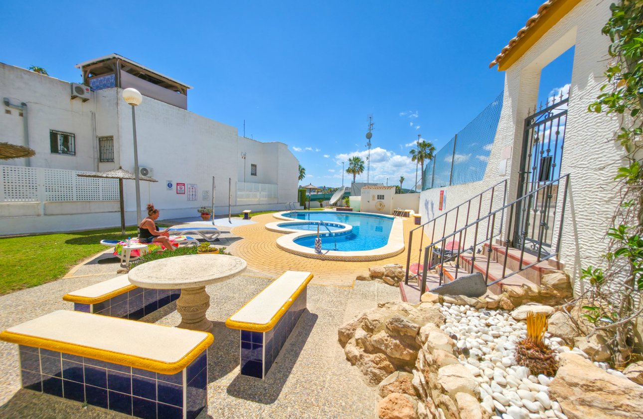 Herverkoop - Appartement -
Vistabella Golf Entre Naranjos - Inland