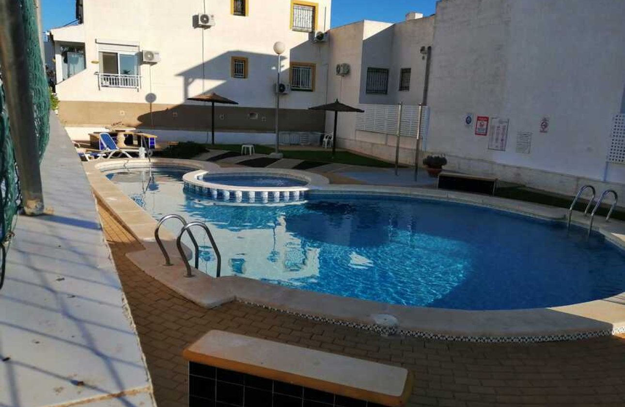Herverkoop - Appartement -
Vistabella Golf Entre Naranjos - Inland