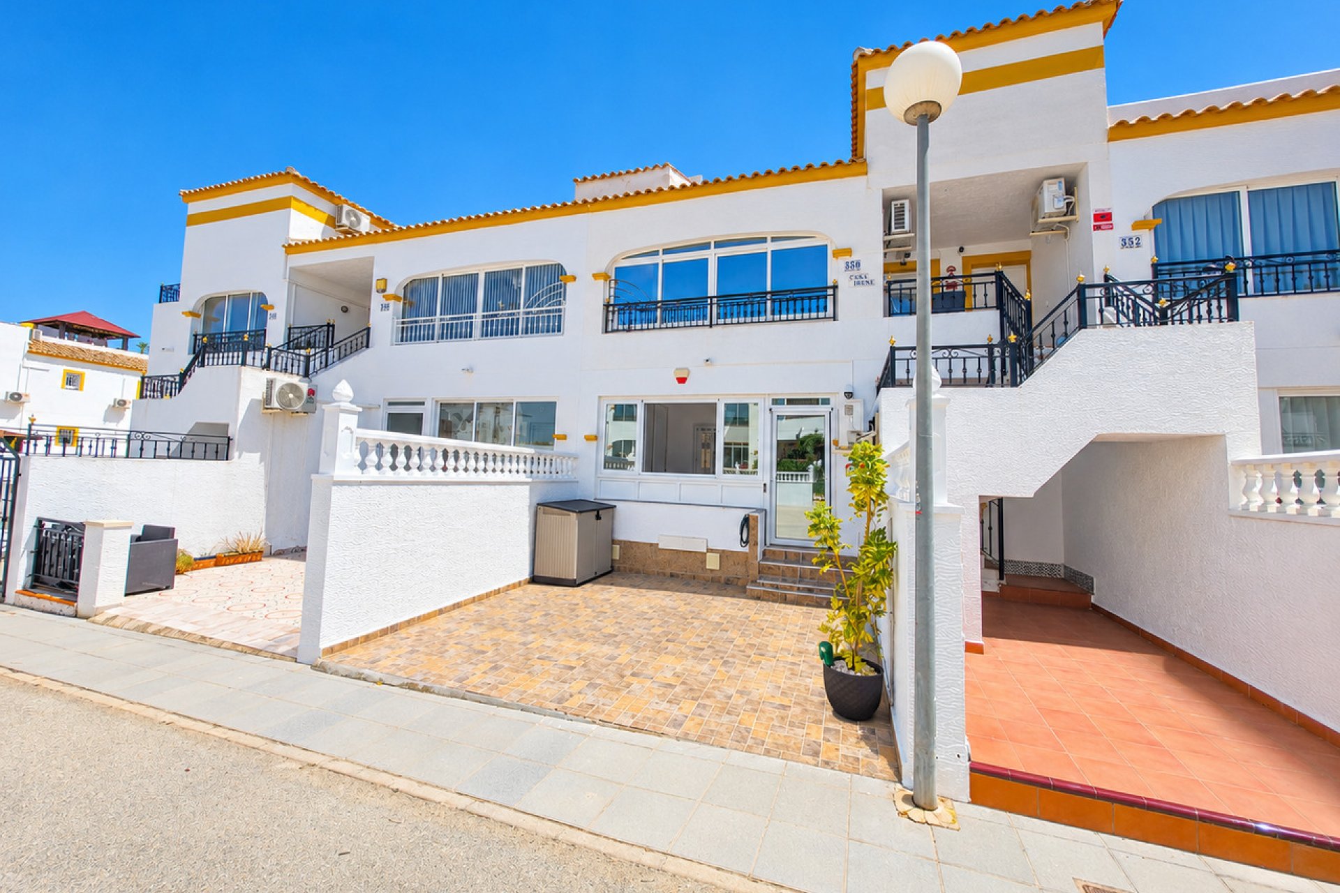 Herverkoop - Appartement -
Vistabella Golf Entre Naranjos - Inland
