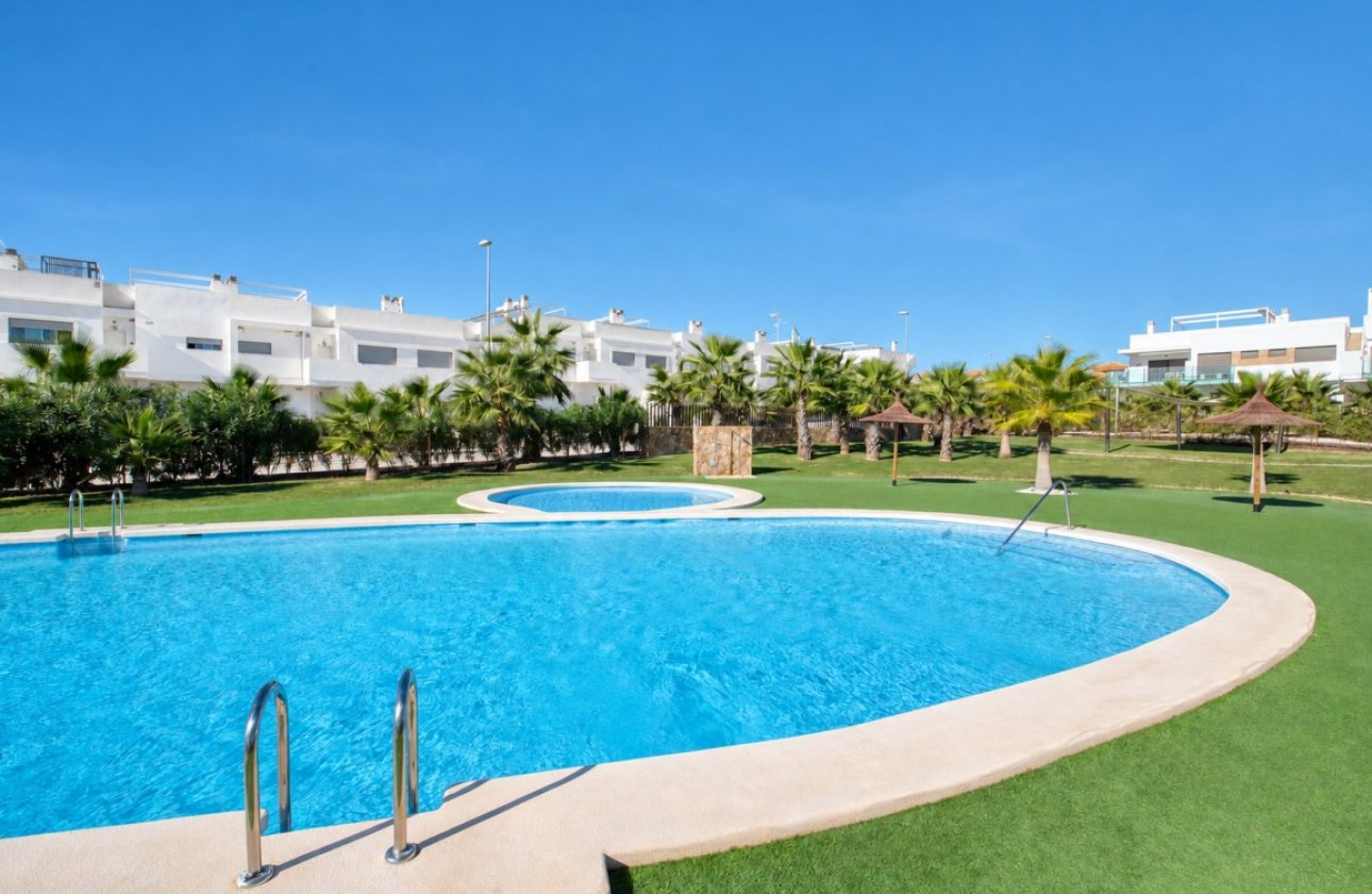 Herverkoop - Appartement -
Vistabella Golf Entre Naranjos - Inland