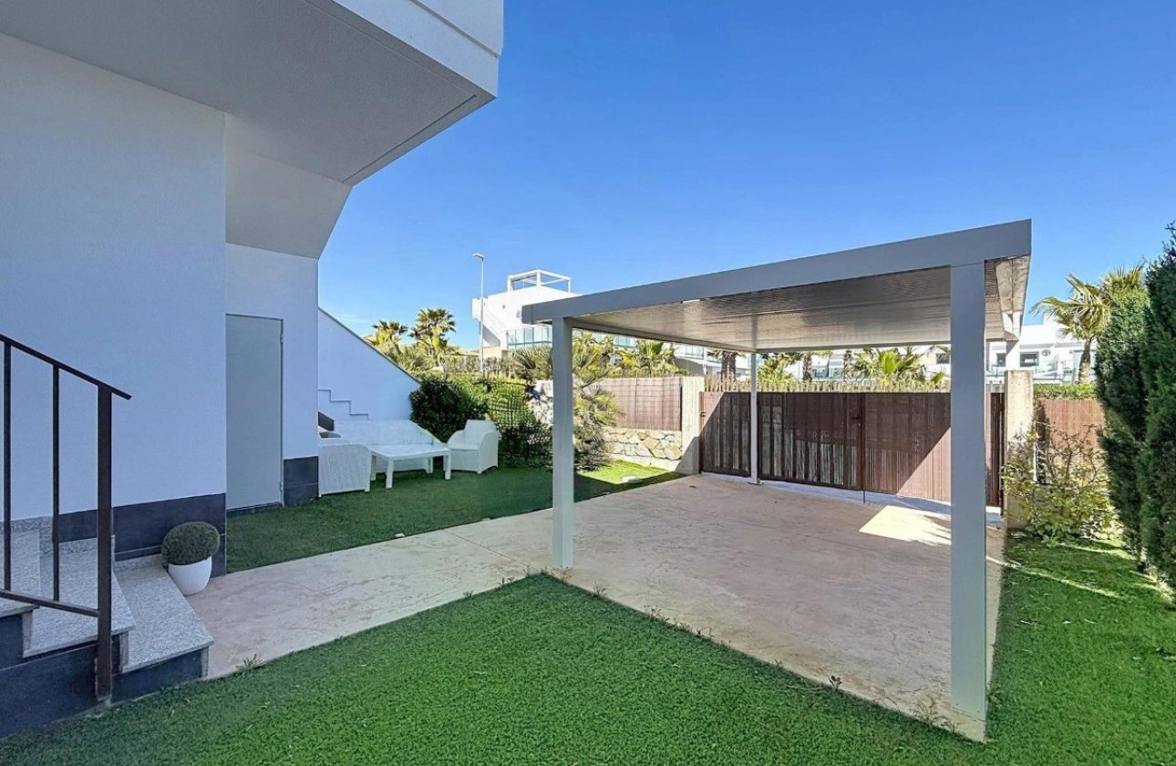 Herverkoop - Appartement -
Vistabella Golf Entre Naranjos - Inland