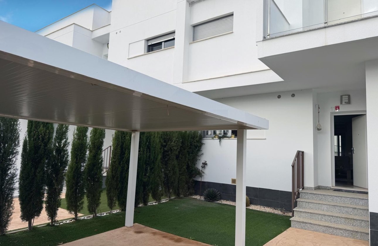 Herverkoop - Appartement -
Vistabella Golf Entre Naranjos - Inland