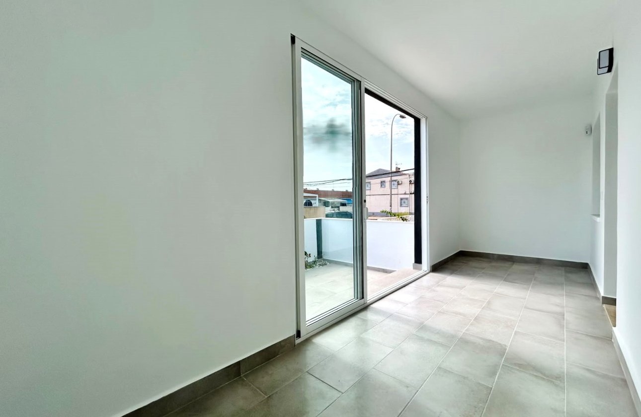 Herverkoop - Bungalow -
La Siesta - Costa Blanca