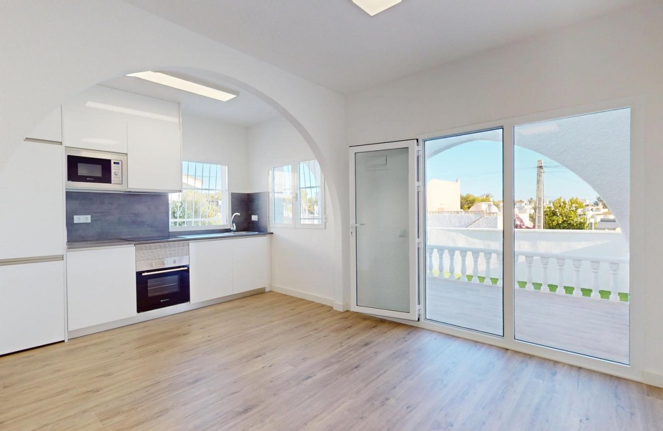 Herverkoop - Bungalow -
Orihuela Costa - Costa Blanca