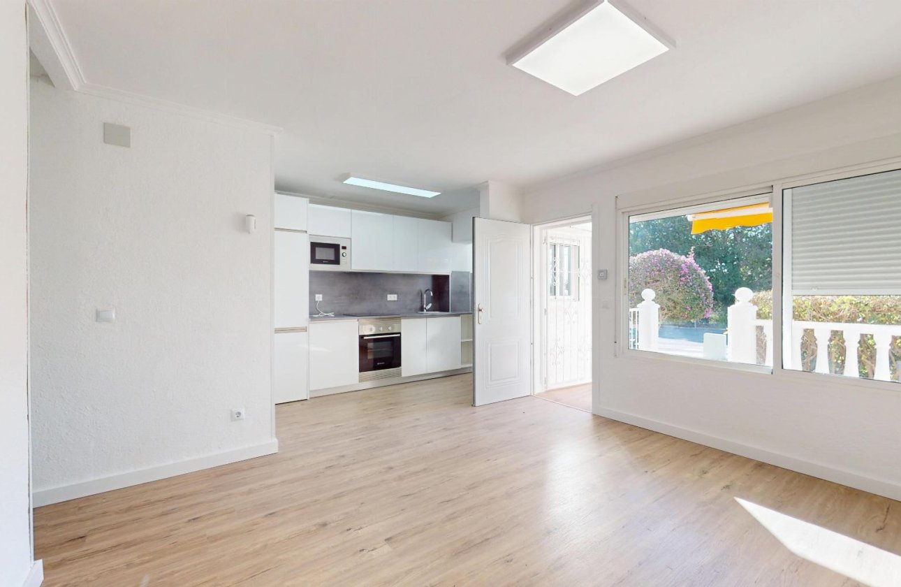 Herverkoop - Bungalow -
Orihuela Costa - Costa Blanca