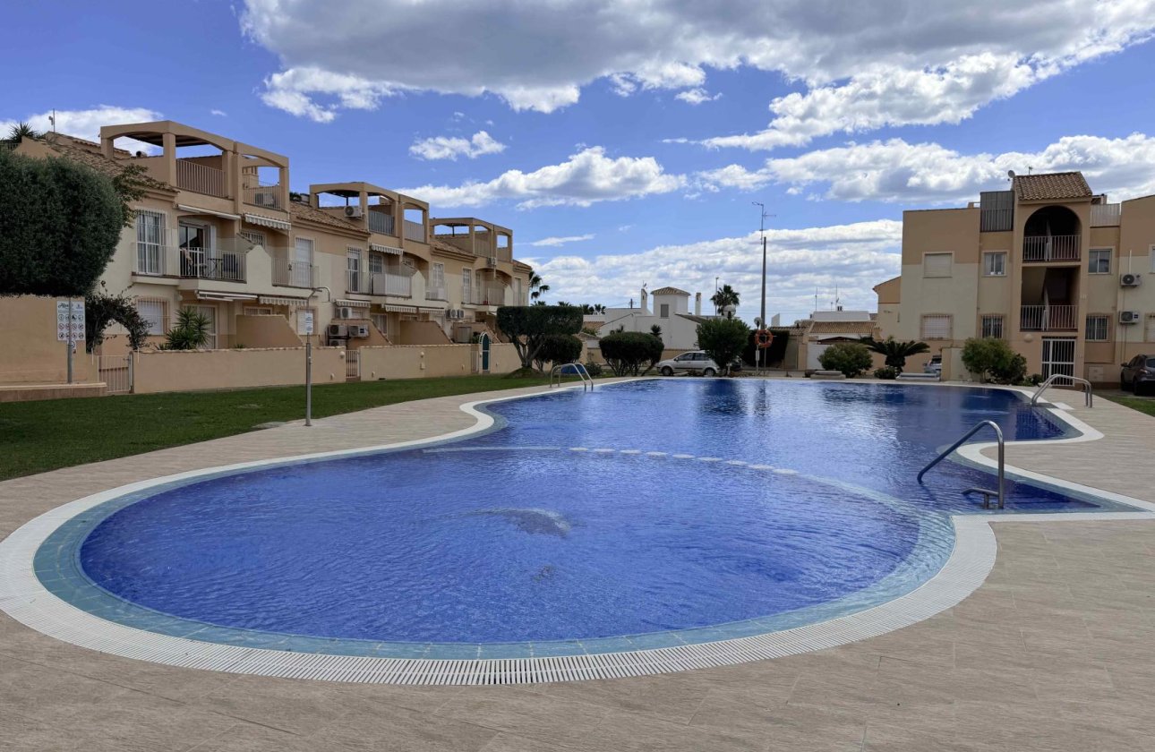 Herverkoop - Bungalow -
Orihuela Costa - Costa Blanca