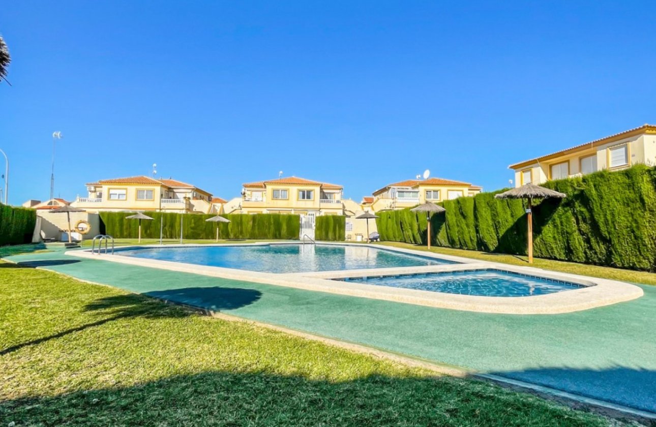 Herverkoop - Bungalow -
Orihuela Costa - Costa Blanca