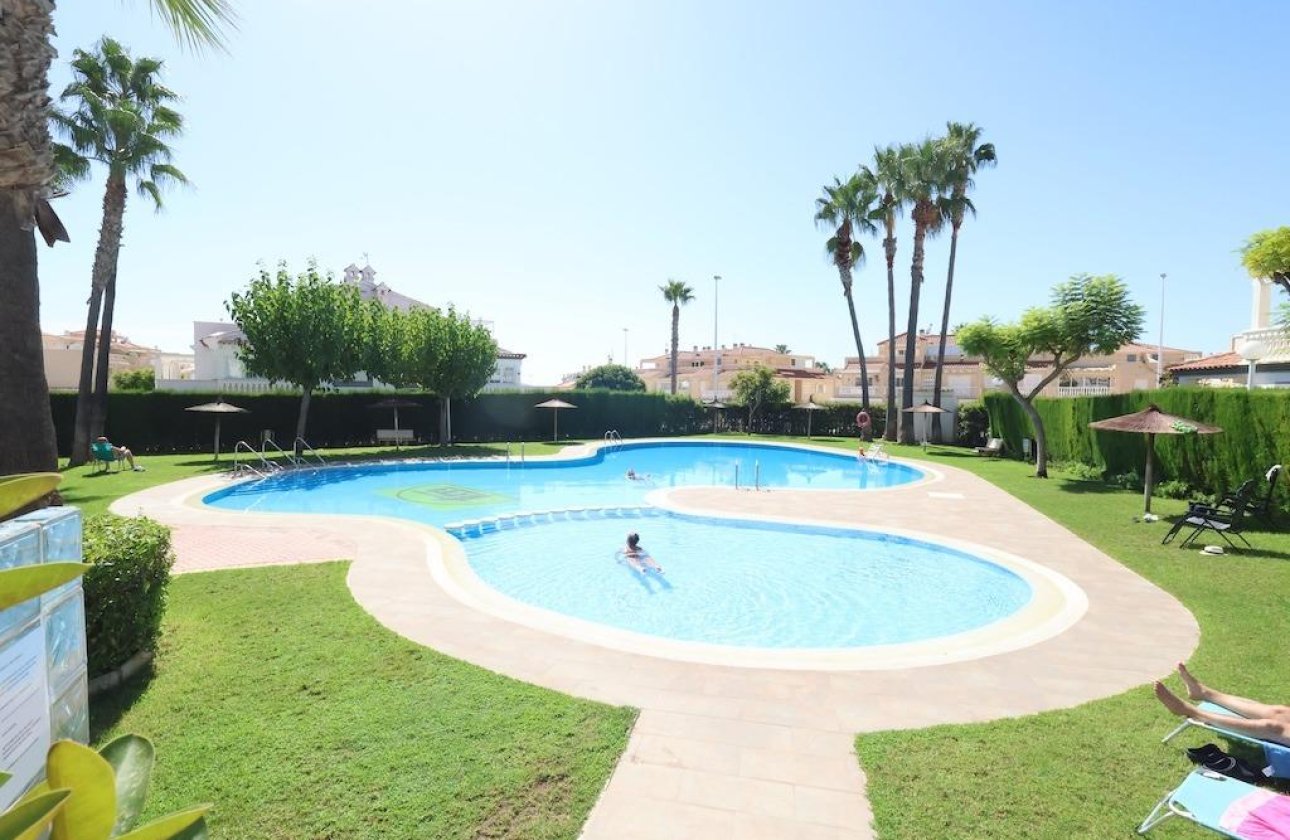 Herverkoop - Bungalow -
Orihuela Costa - Costa Blanca