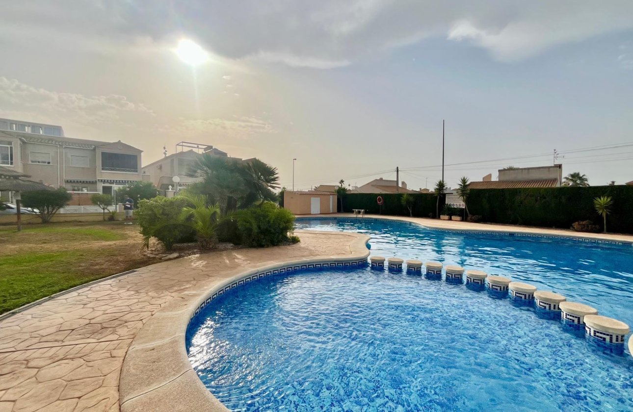 Herverkoop - Bungalow -
Orihuela Costa - La Chismosa