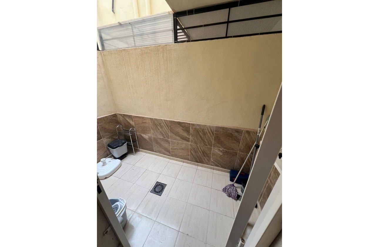 Herverkoop - Bungalow -
Orihuela Costa - La Florida