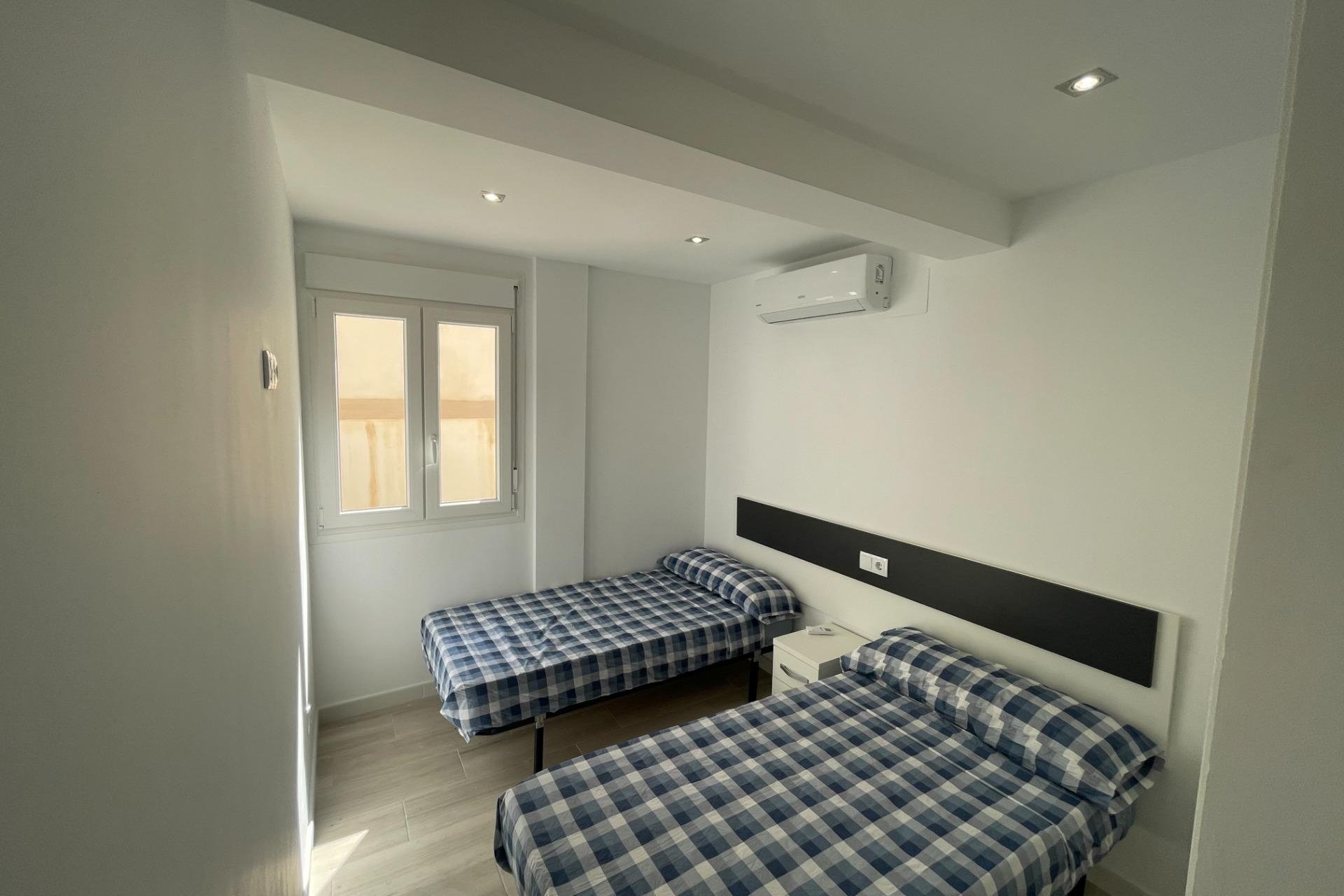 Herverkoop - Bungalow -
Orihuela Costa - La Regia