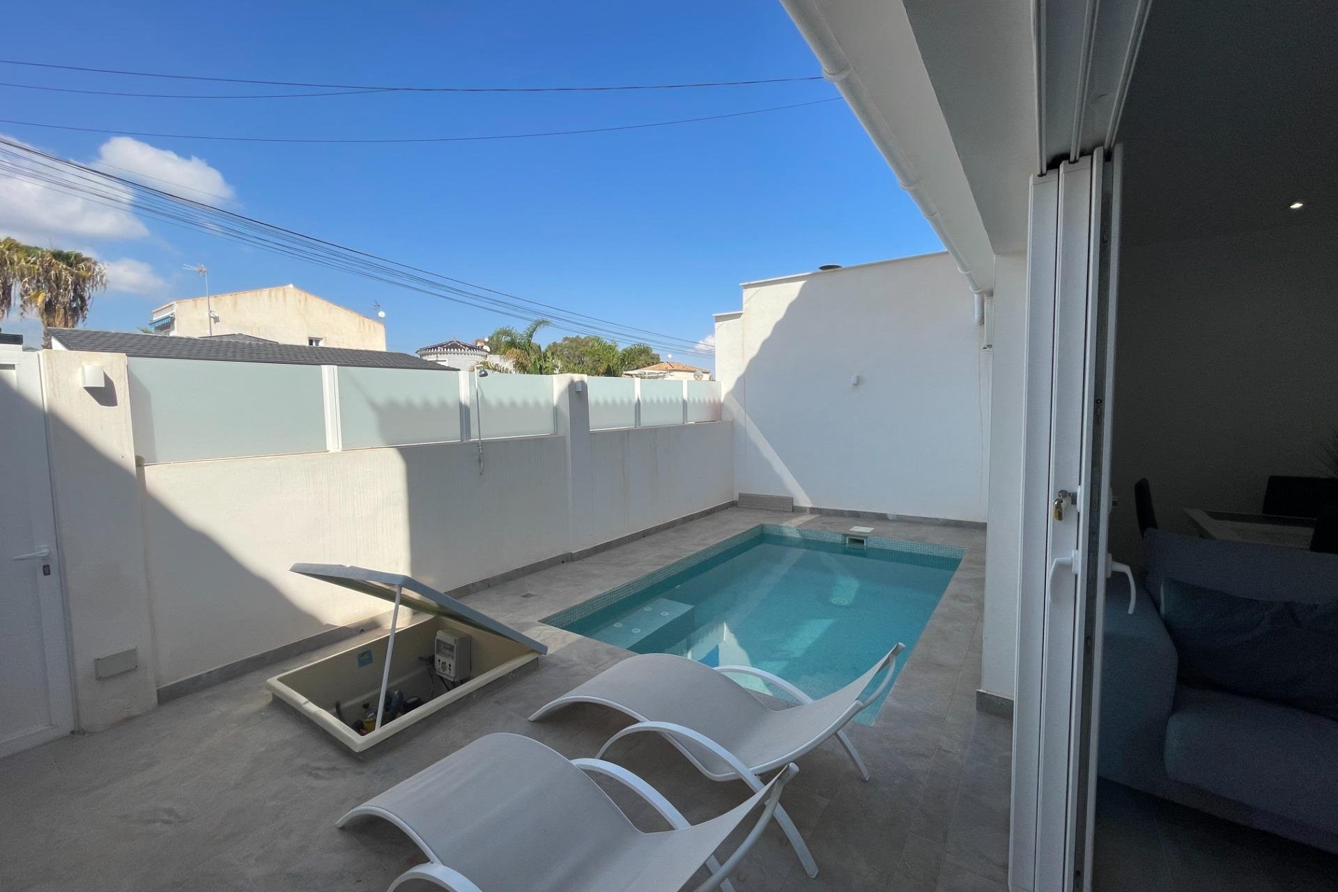 Herverkoop - Bungalow -
Orihuela Costa - La Regia