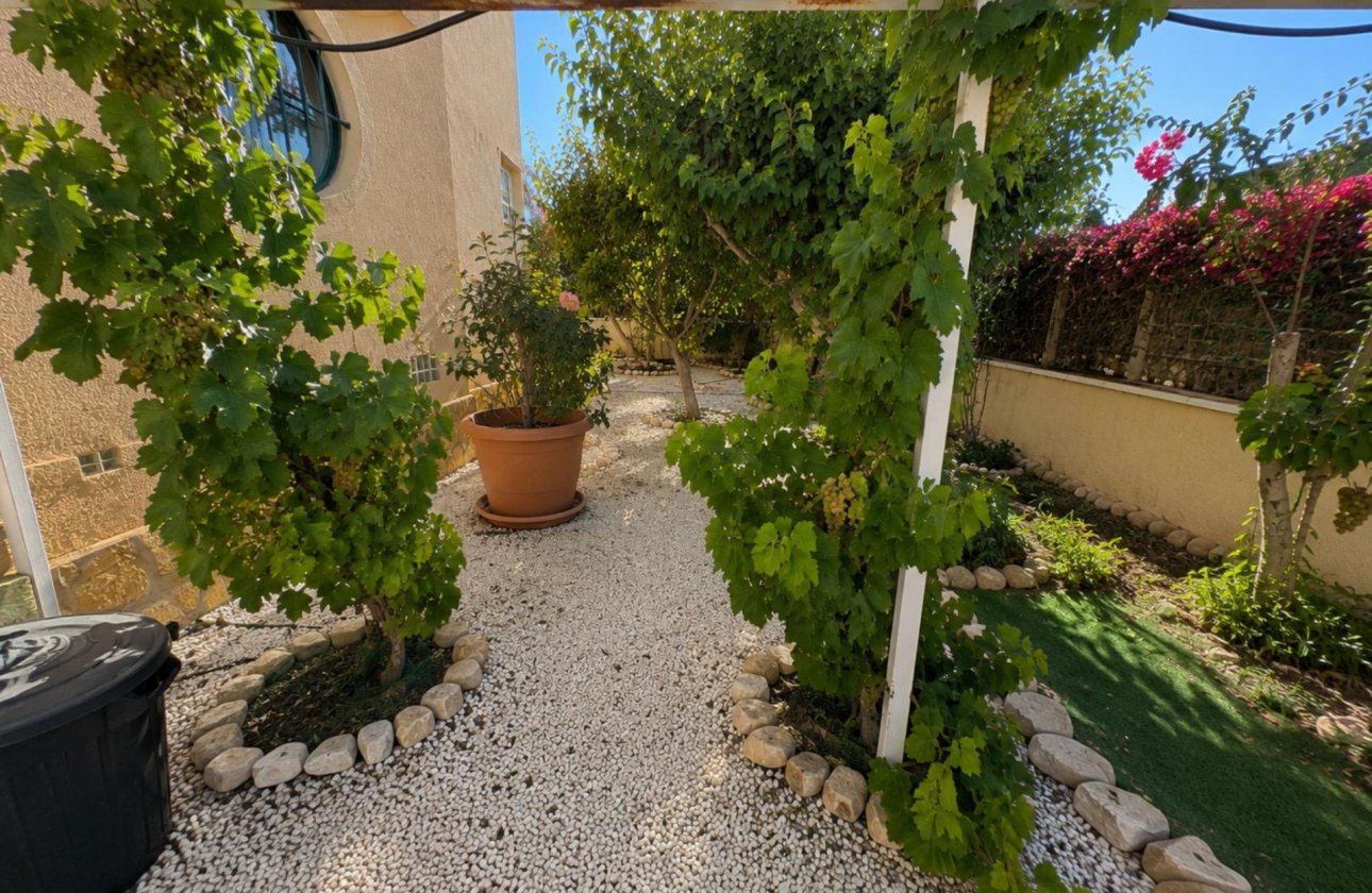 Herverkoop - Bungalow -
Orihuela Costa - Lomas de Cabo Roig