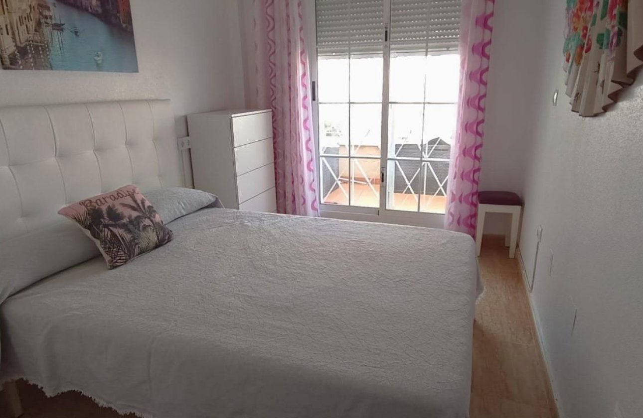 Herverkoop - Bungalow -
Orihuela Costa - Los Almendros-la Florida