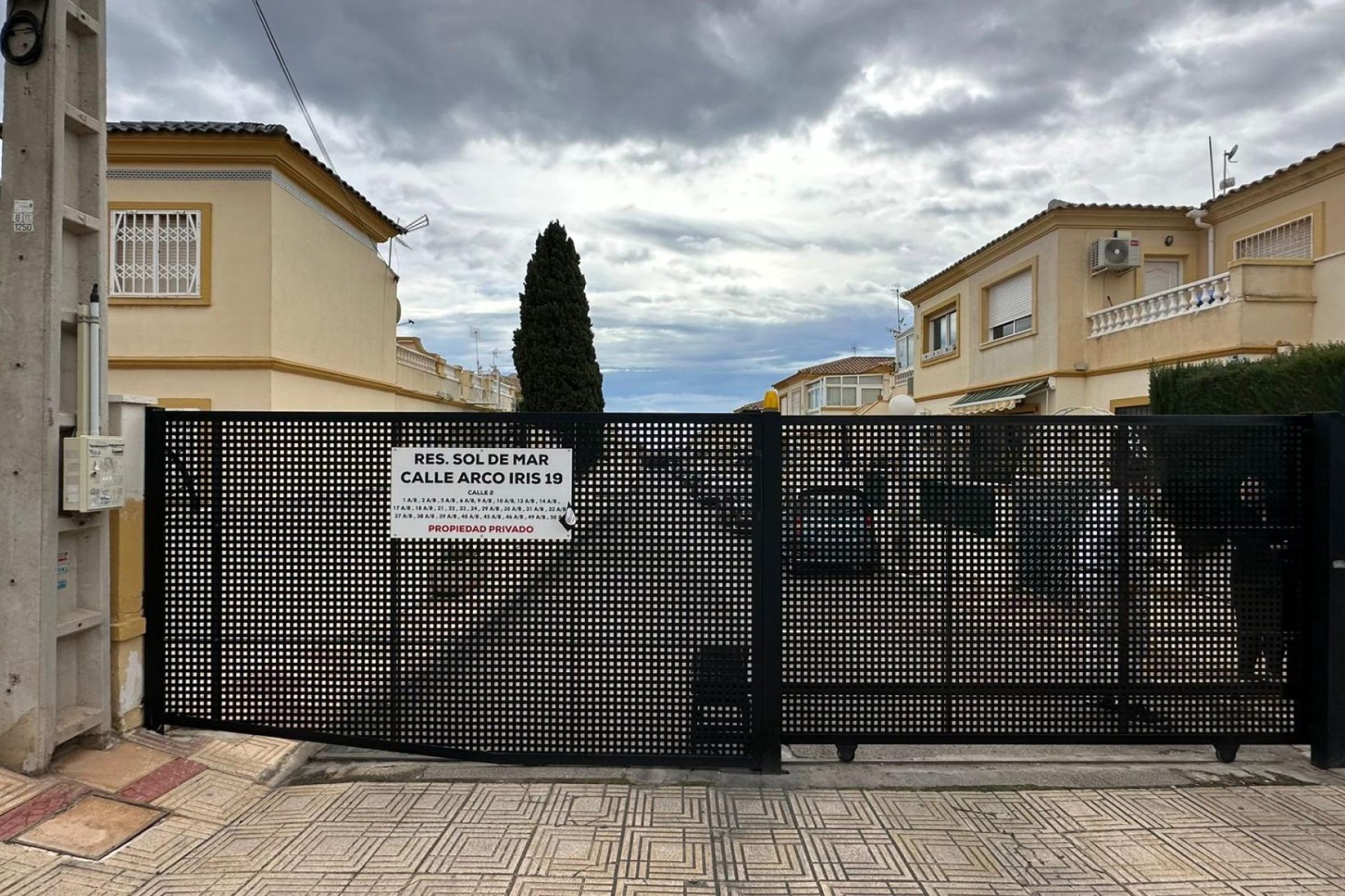 Herverkoop - Bungalow -
Orihuela Costa - Los Almendros-la Florida