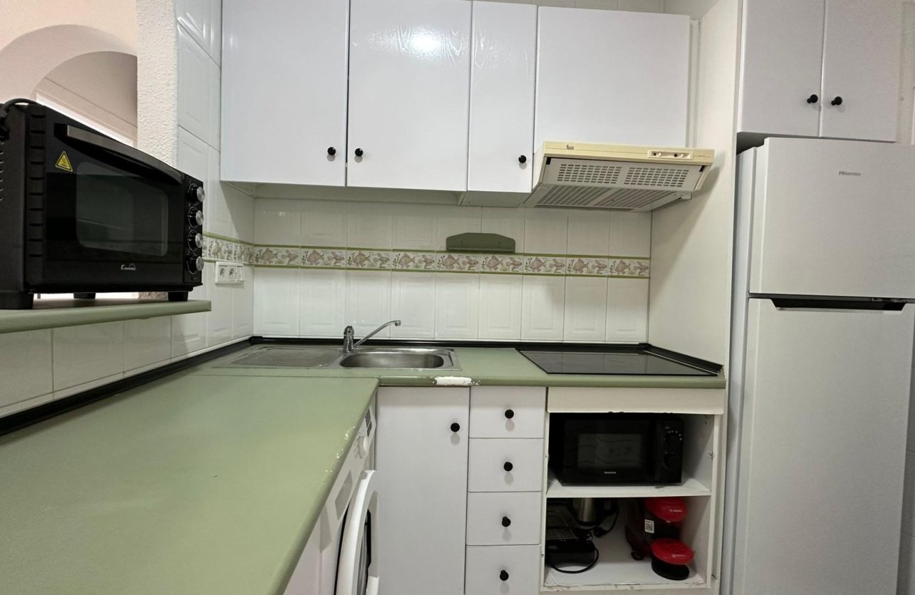 Herverkoop - Bungalow -
Orihuela Costa - Los Almendros-la Florida