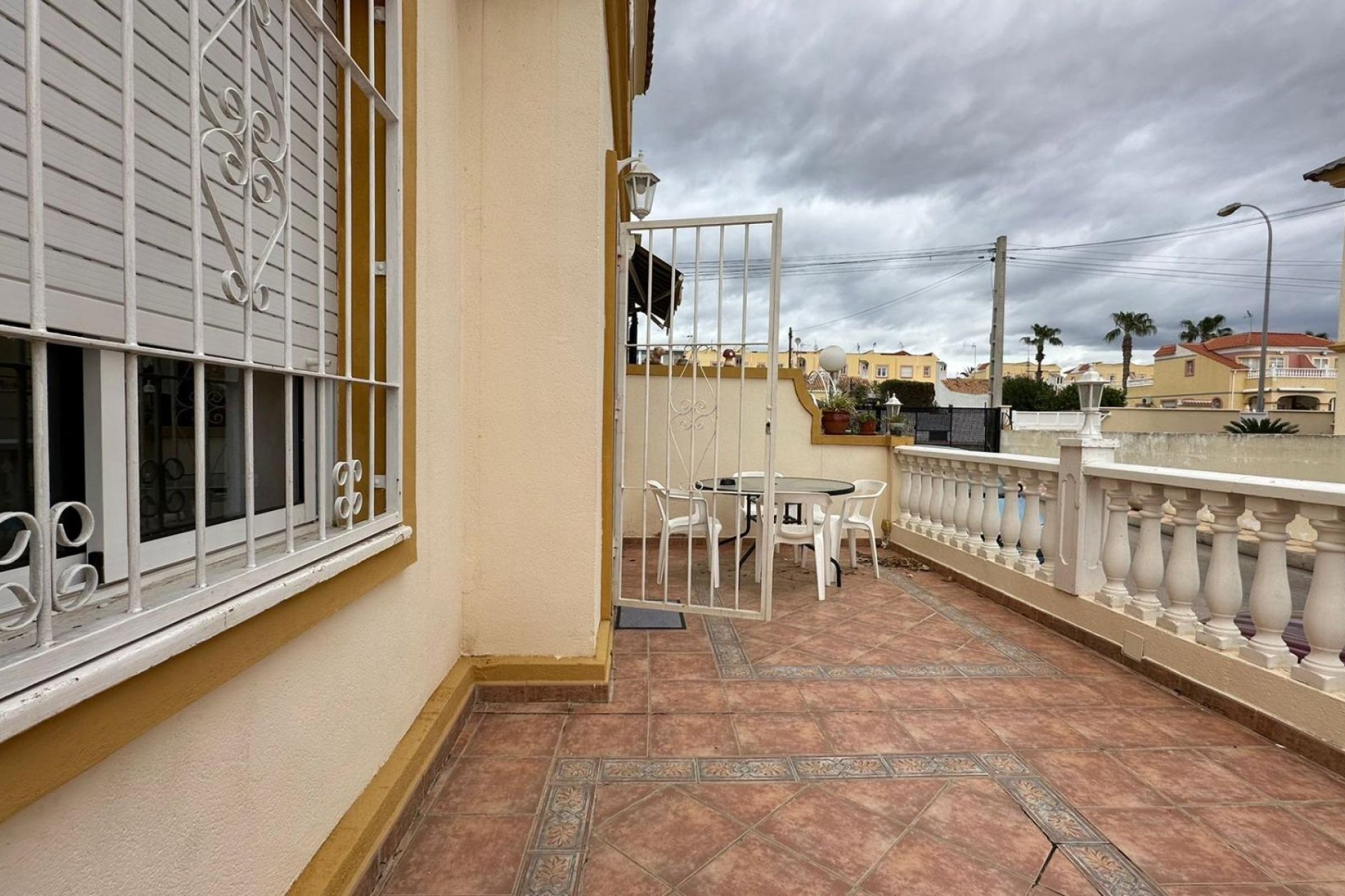 Herverkoop - Bungalow -
Orihuela Costa - Los Almendros-la Florida