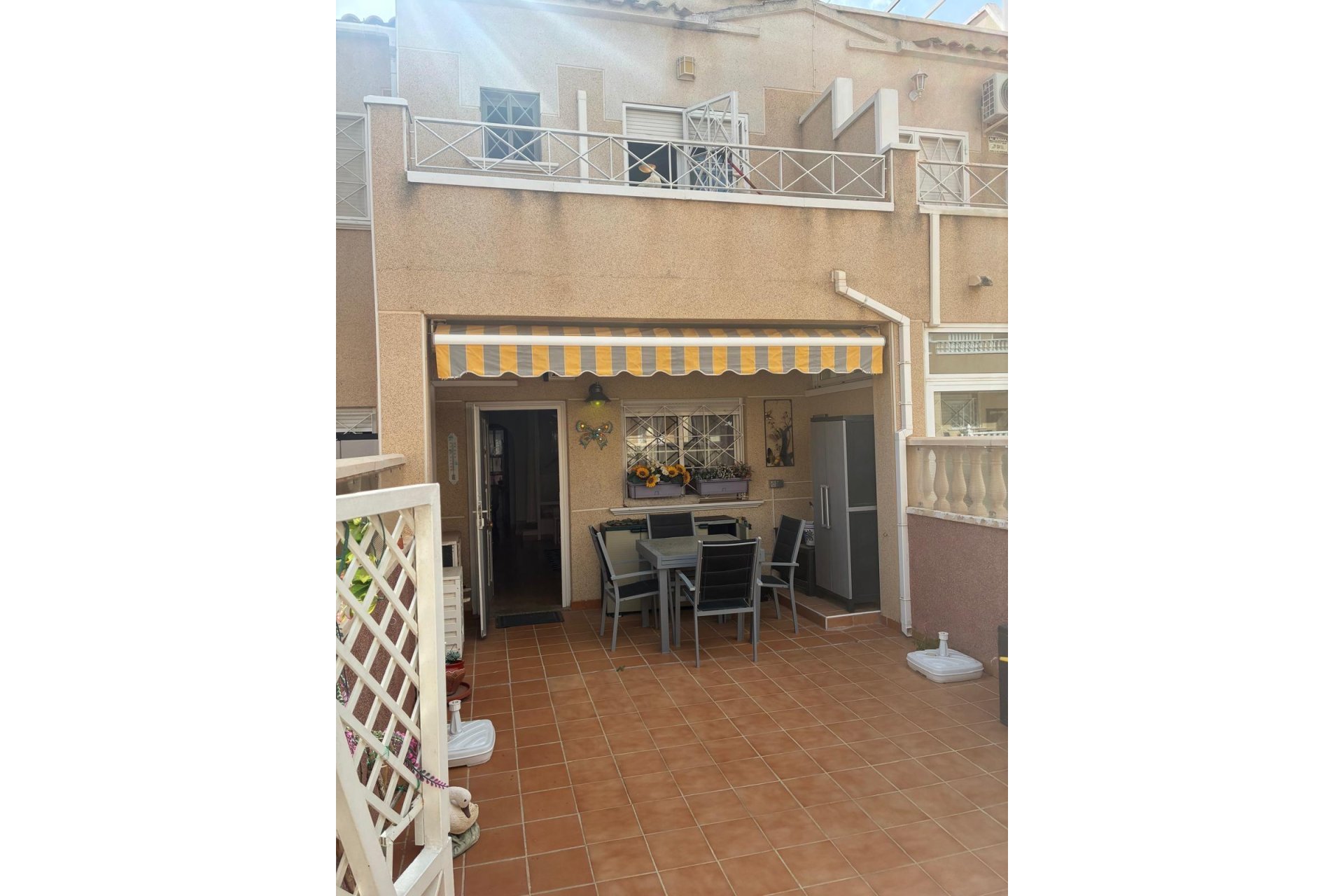 Herverkoop - Bungalow -
Orihuela Costa - Los Almendros-la Florida
