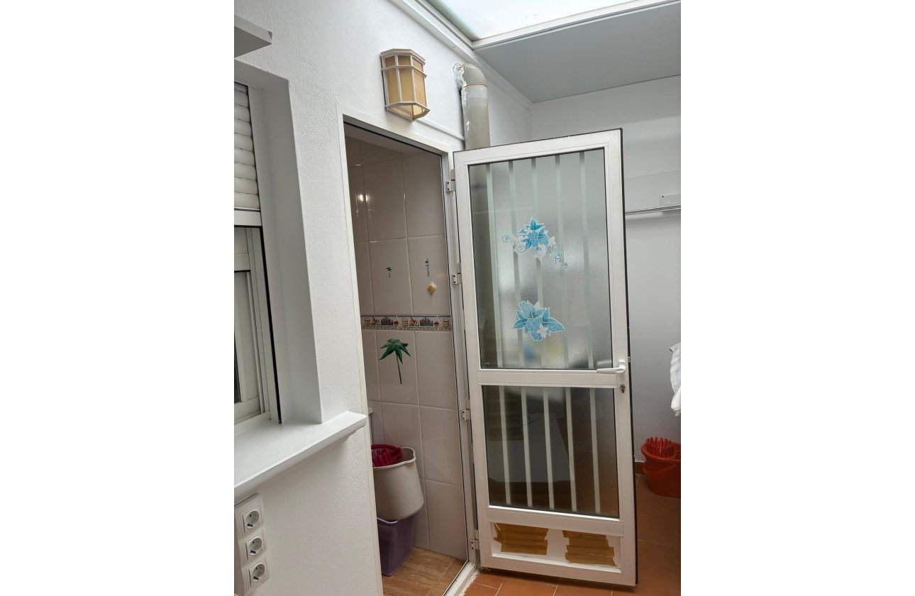 Herverkoop - Bungalow -
Orihuela Costa - Los Almendros-la Florida