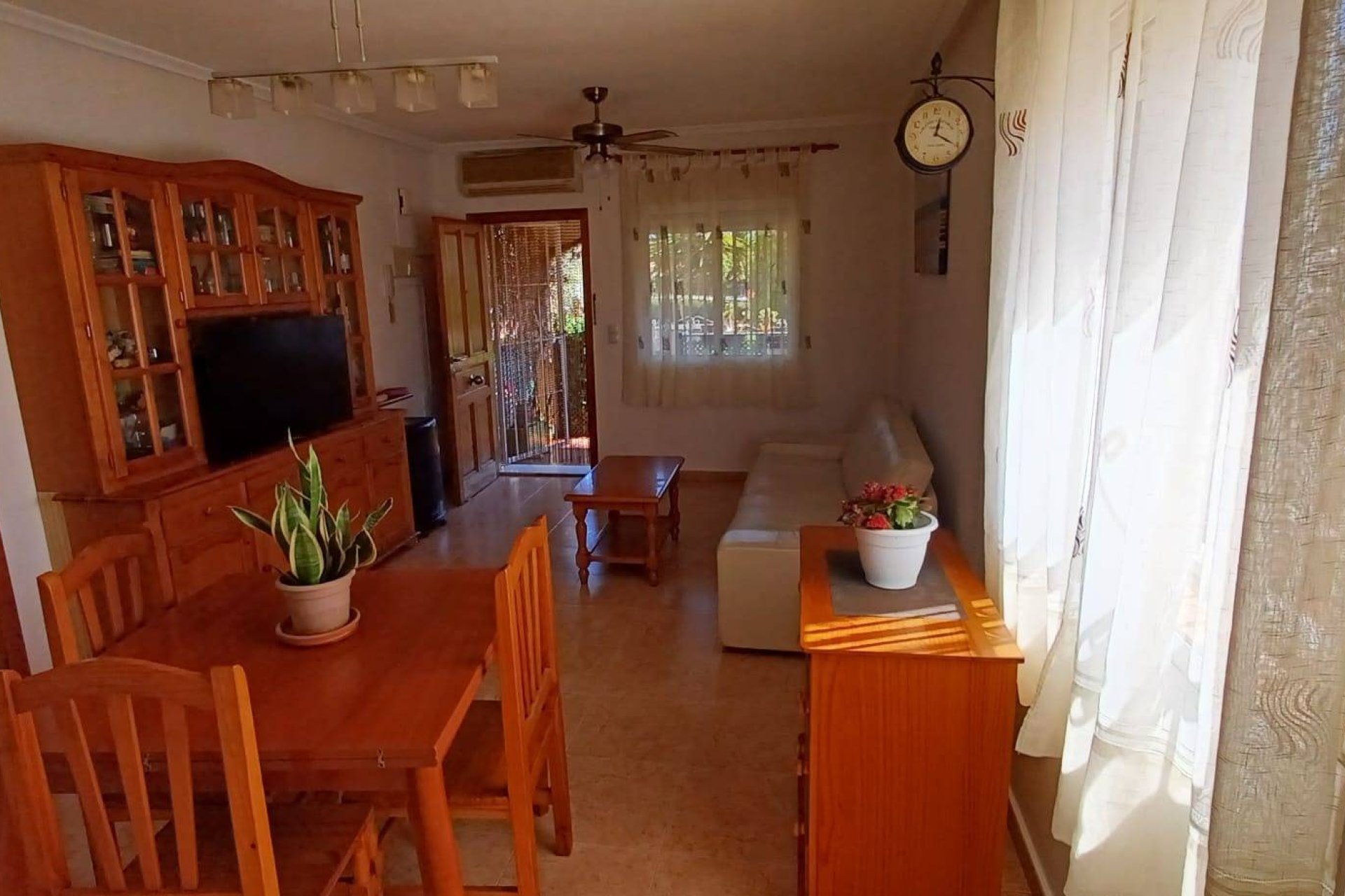 Herverkoop - Bungalow -
Orihuela Costa - Los Almendros-la Florida
